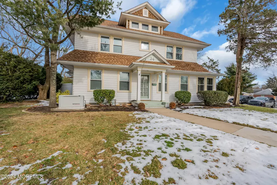 34 Memorial Parkway, Atlantic Highlands, NJ 07716