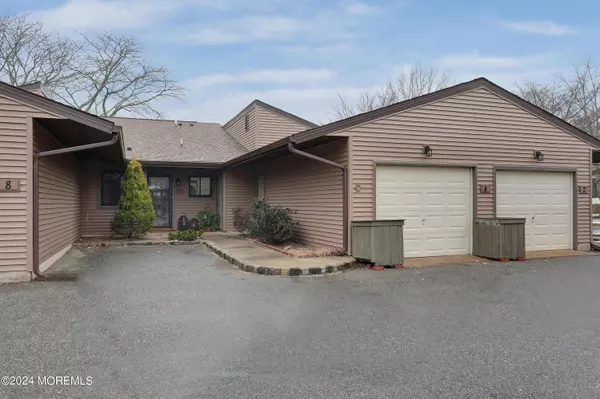 Red Bank, NJ 07701,4 Farmingdale Court