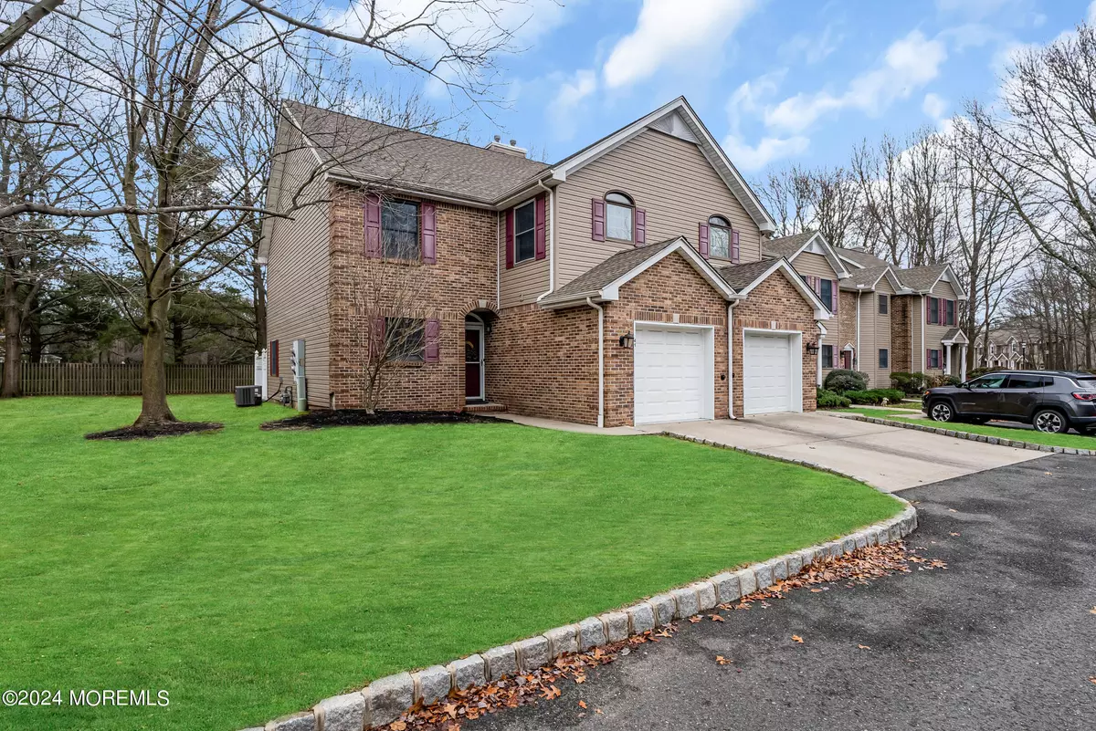 Holmdel, NJ 07733,41 Weller Place #217