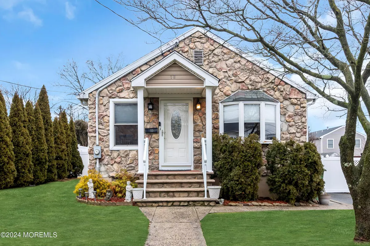 South Amboy, NJ 08879,18 Midland Avenue