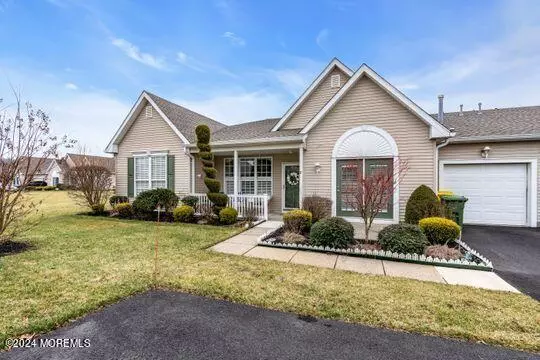 Lakewood, NJ 08701,47 Foxwood Road