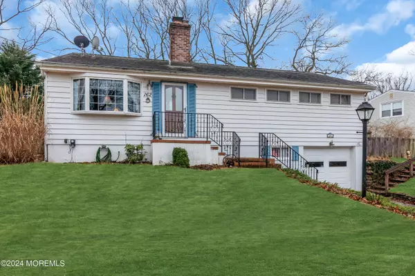 Atlantic Highlands, NJ 07716,162 Delaware Avenue