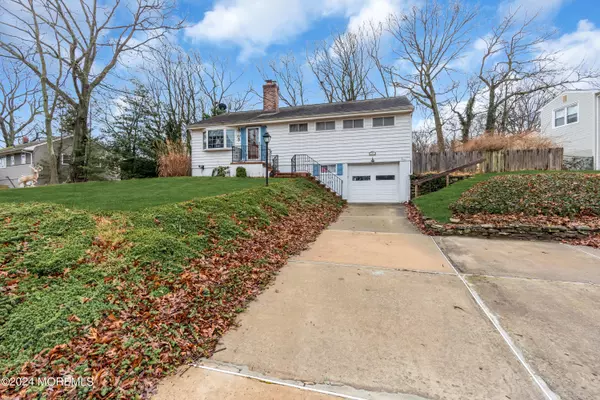 Atlantic Highlands, NJ 07716,162 Delaware Avenue