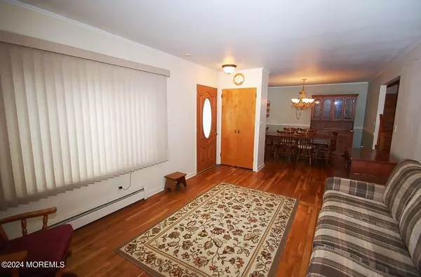 Kenilworth, NJ 07033,711 Monmouth Avenue