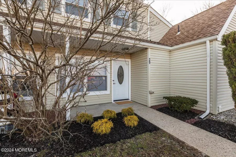 29 Gibraltar Court, Barnegat, NJ 08005