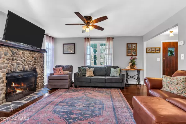 Brielle, NJ 08730,803 Pine Road