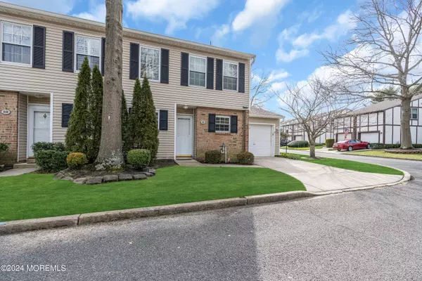 Spring Lake Heights, NJ 07762,8 Oak Court