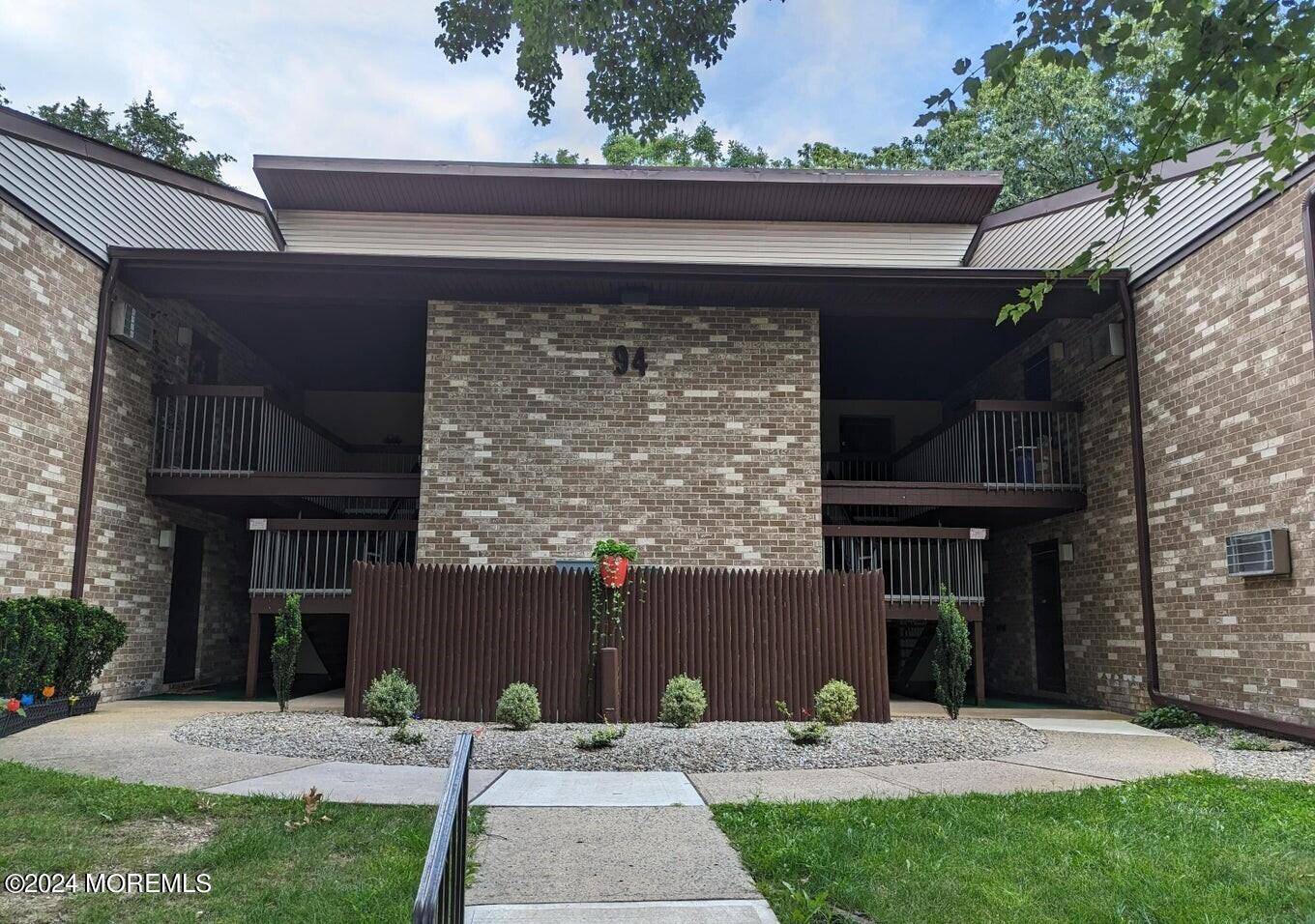 94 Arrowood Road #G, Manalapan, NJ 07726