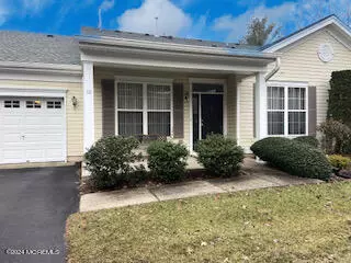 Lakewood, NJ 08701,10 Golden Willows Avenue