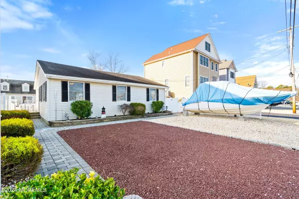 Bayville, NJ 08721,222 Teakwood Drive