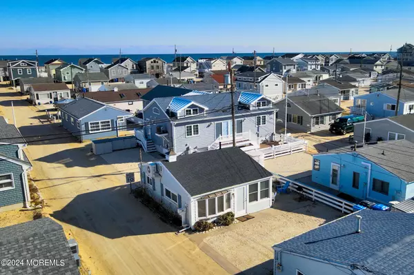 Lavallette, NJ 08735,31 E Crane Way