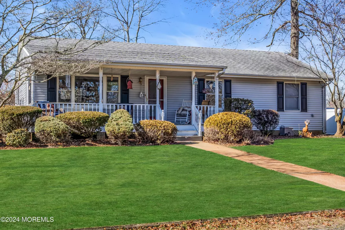 Bayville, NJ 08721,364 Railroad Avenue