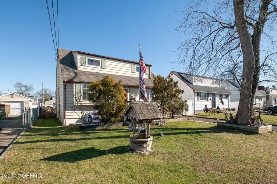 286 Sunset Avenue, Old Bridge, NJ 08857