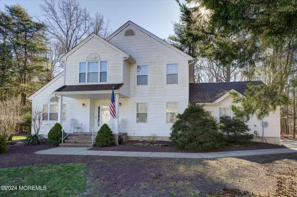 19 Mimosa Court, Jackson, NJ 08527