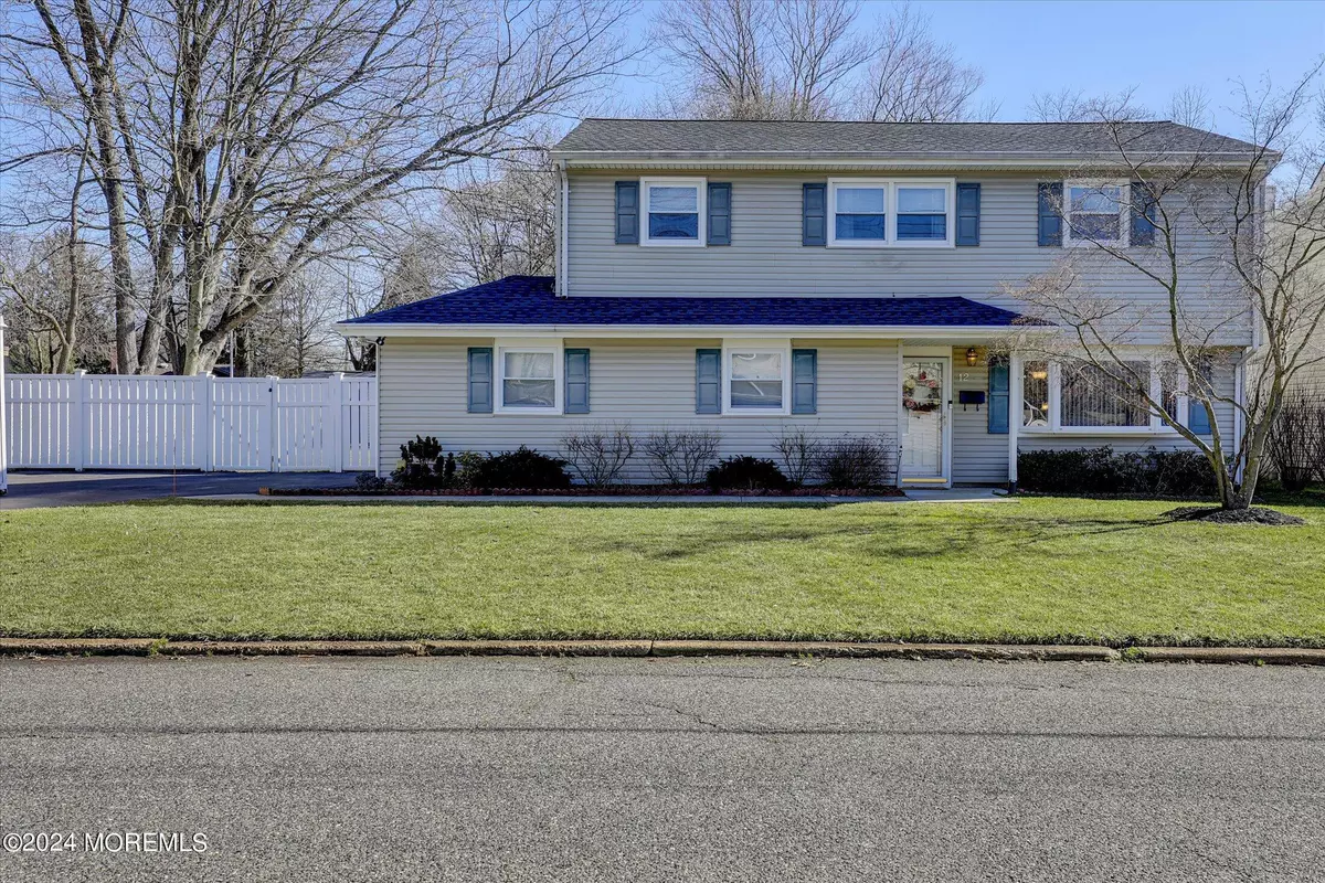 Hazlet, NJ 07730,12 Carriage Road N