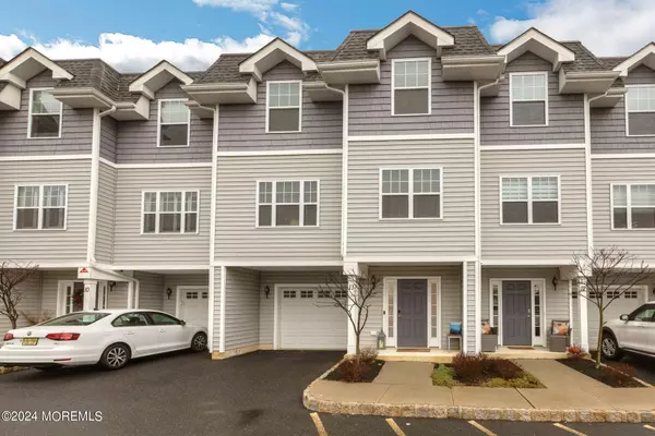 West Long Branch, NJ 07764,11 Fields Way