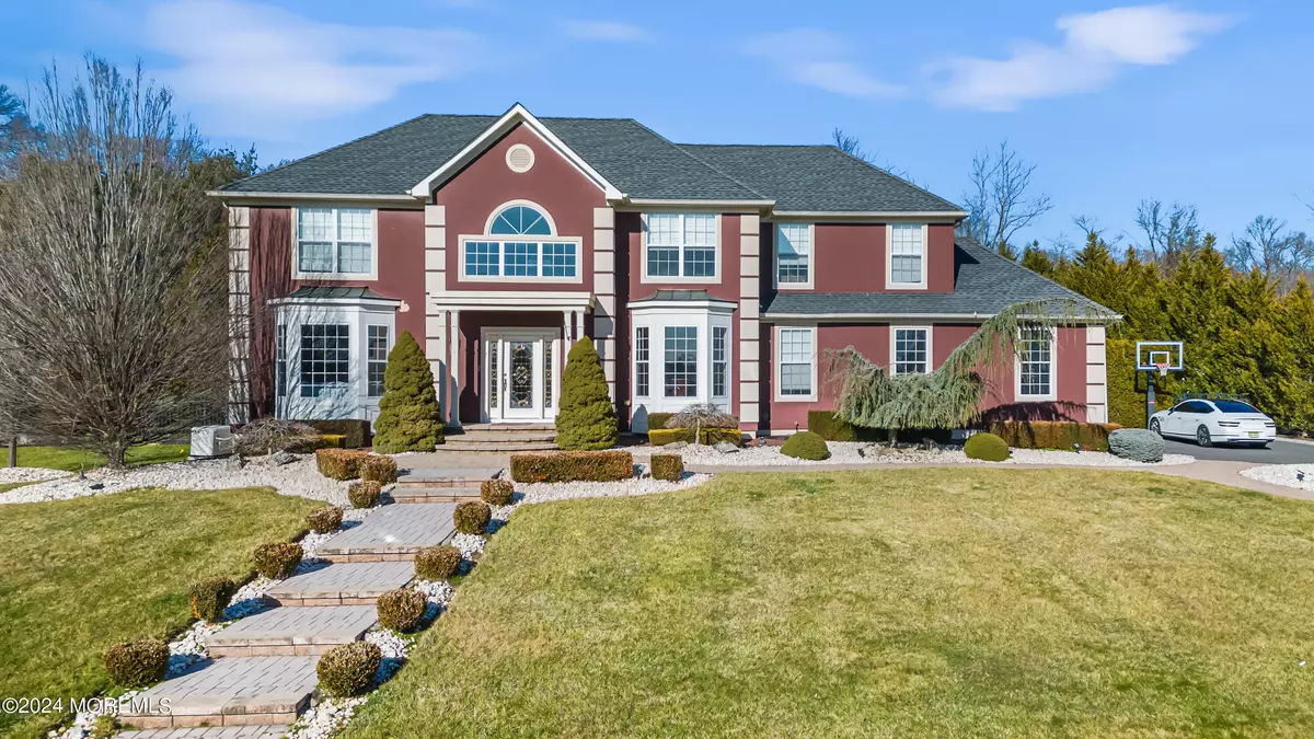 Farmingdale, NJ 07727,7 Canterbury Way