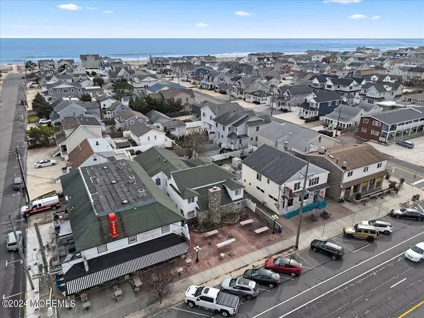 Lavallette, NJ 08735,1903 Grand Central Avenue