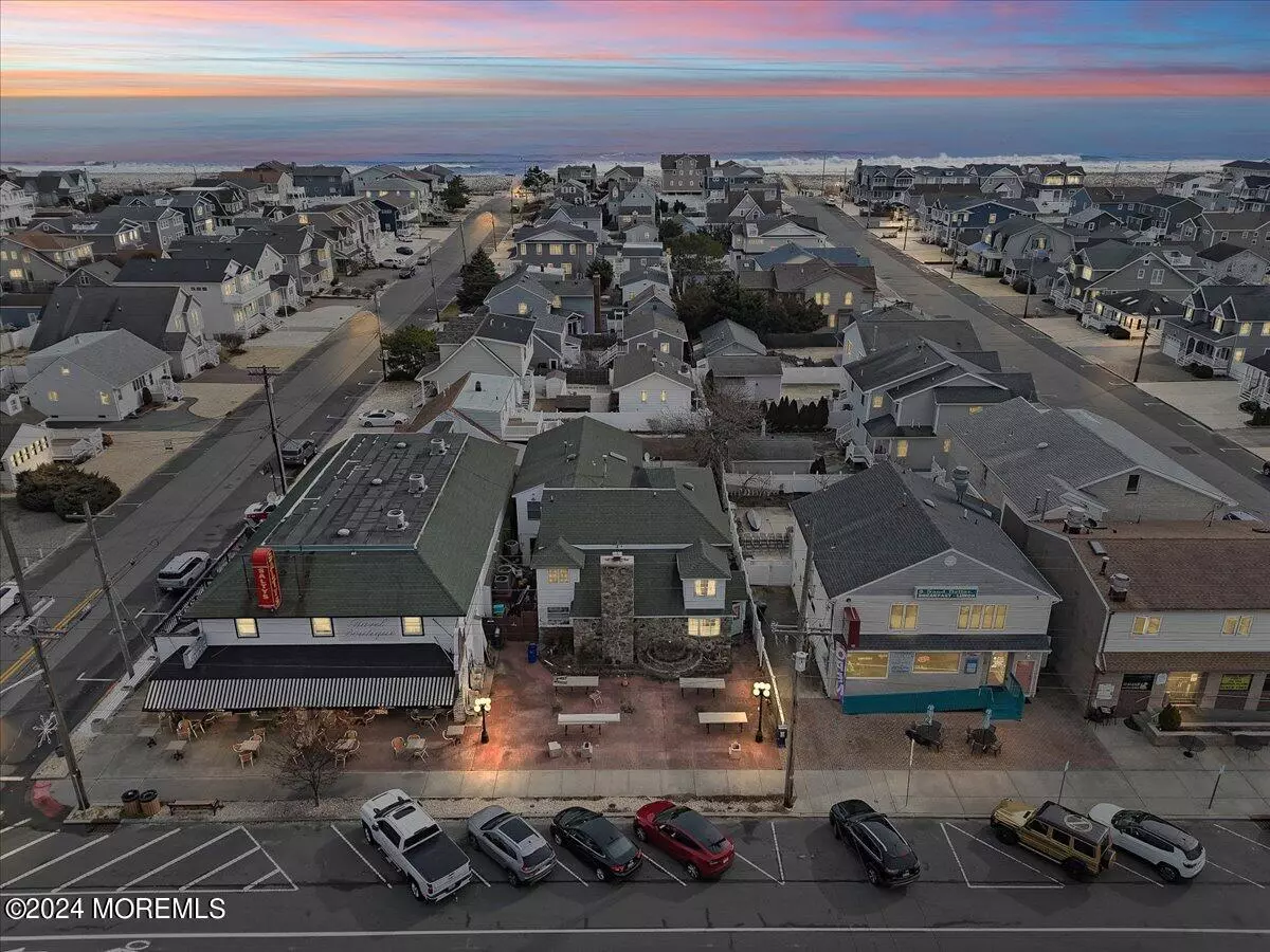 Lavallette, NJ 08735,1903 Grand Central Avenue