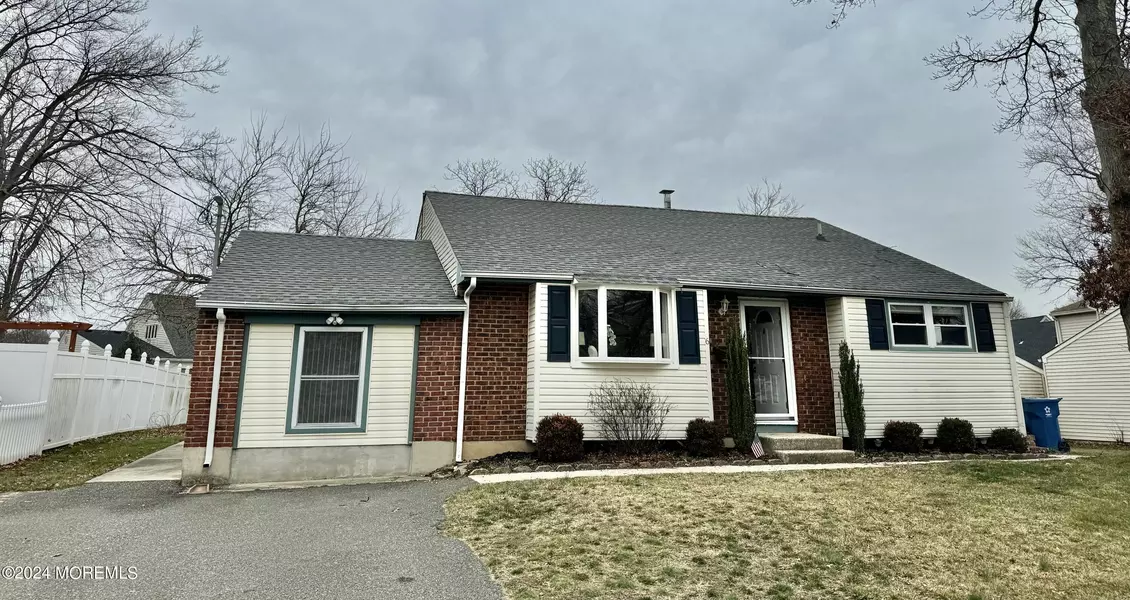 6 Lillian Drive, Hazlet, NJ 07730