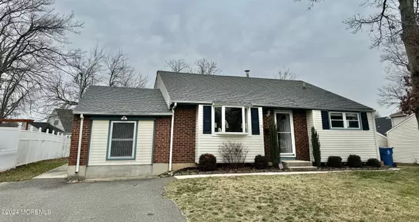 Hazlet, NJ 07730,6 Lillian Drive