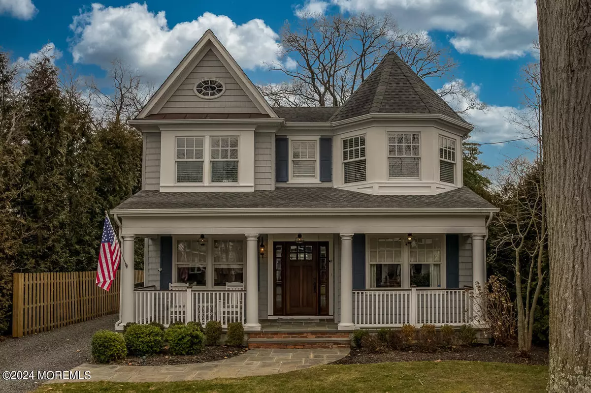 Rumson, NJ 07760,15 Park Avenue