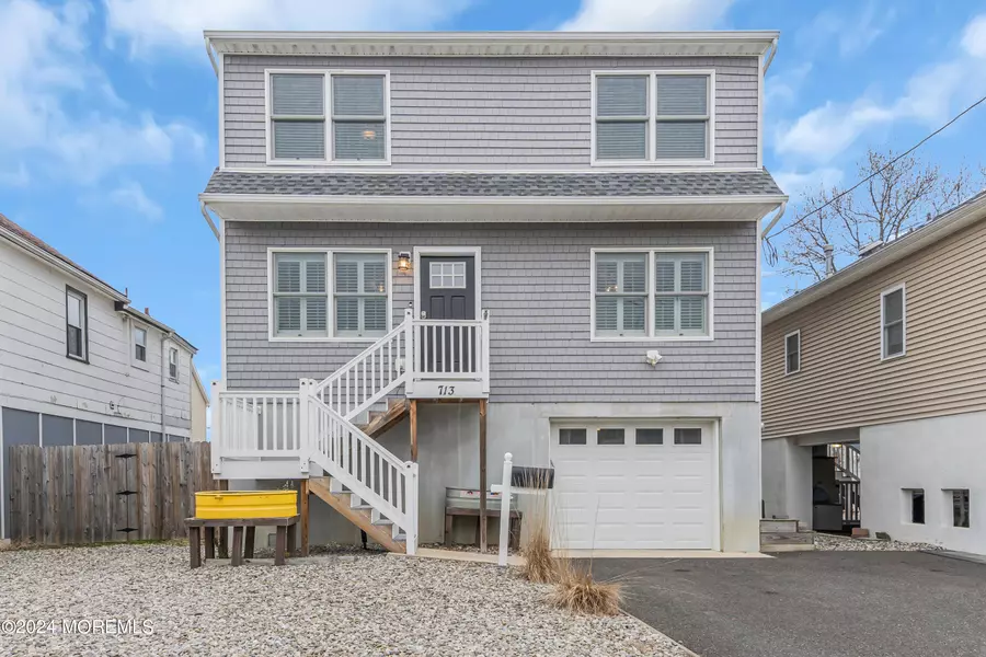 713 Bayview Avenue, Union Beach, NJ 07735