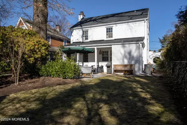 Red Bank, NJ 07701,97 Pinckney Road