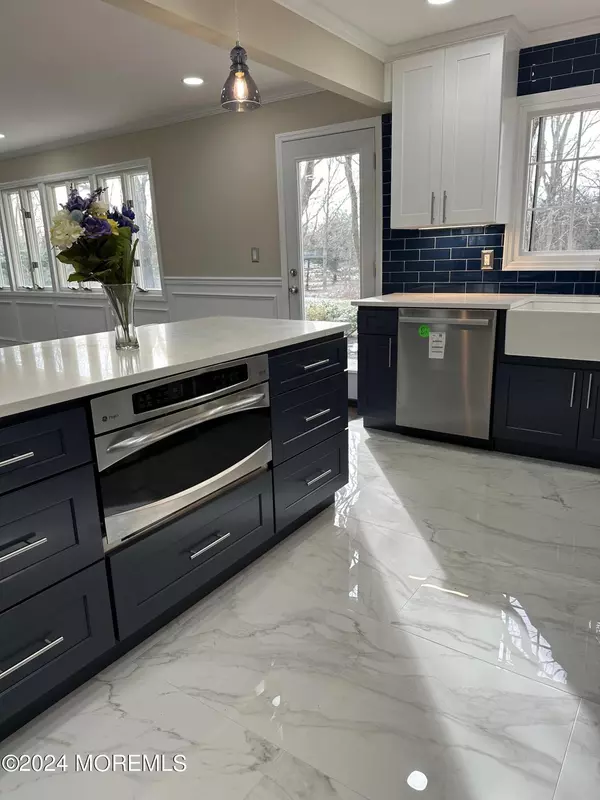 Tinton Falls, NJ 07724,64 Reeds Road