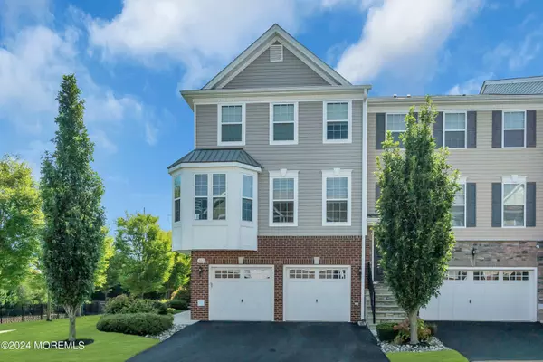 333 Princeton Court, Shrewsbury Boro, NJ 07702