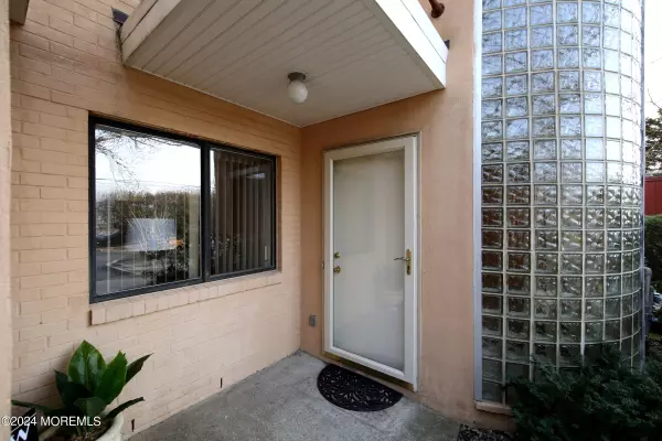 Red Bank, NJ 07701,44 Marion Street ##3