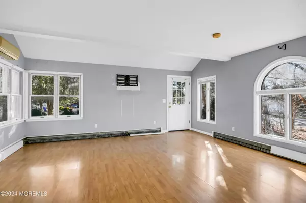 Brick, NJ 08724,246 Van Zile Road