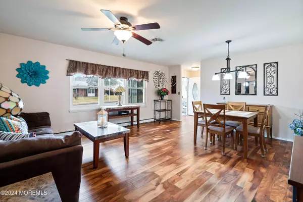 Lakewood, NJ 08701,542 Sheffield Court #100b