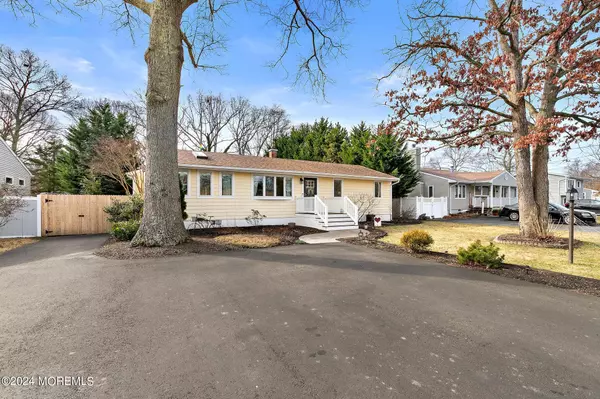 Lanoka Harbor, NJ 08734,311 Laurel Boulevard