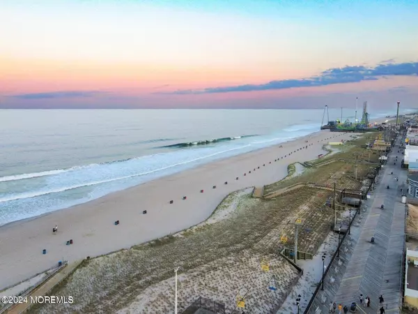 Seaside Heights, NJ 08751,227 Blaine Avenue