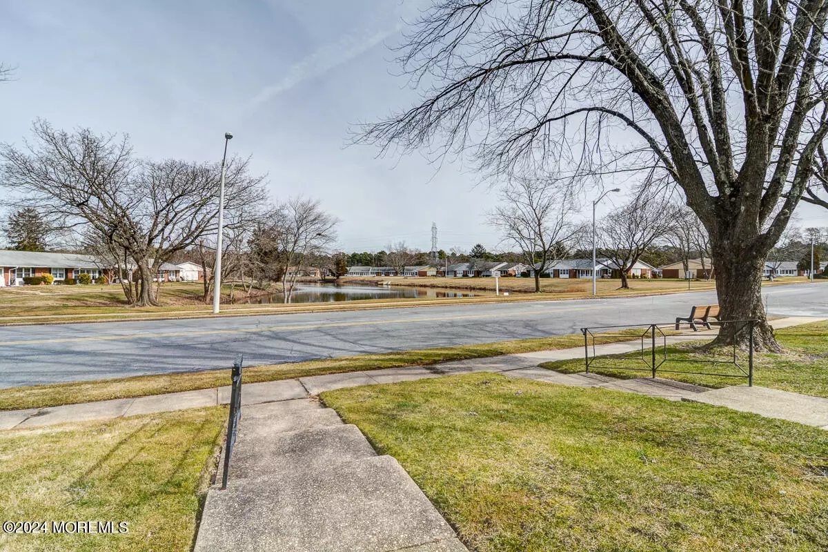 Lakewood, NJ 08701,313 Dorchester Drive