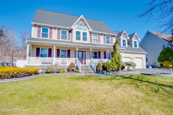 132 Lilac Drive, Toms River, NJ 08753