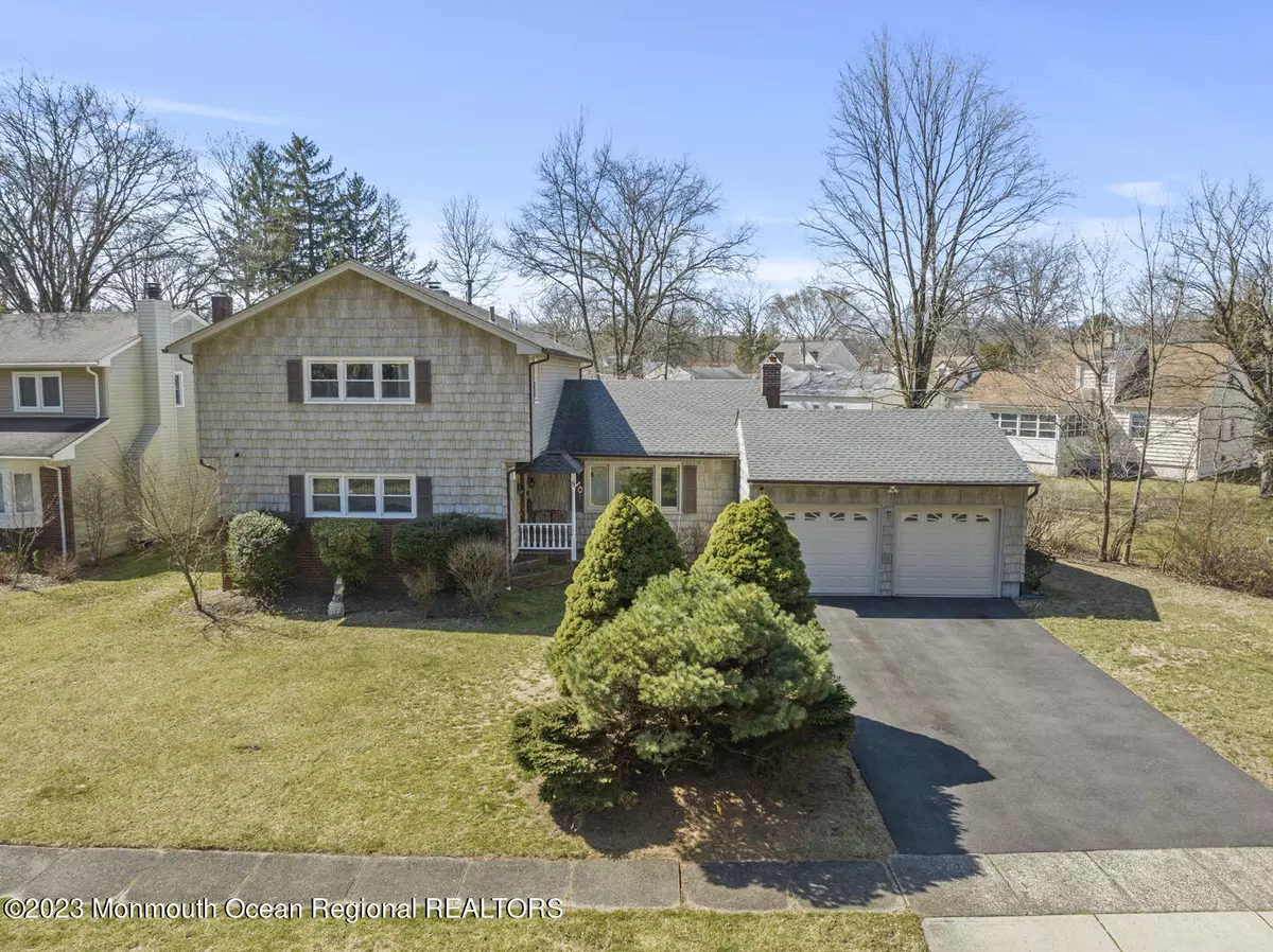 Springfield, NJ 07081,8 Elmwood Road