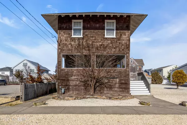 Seaside Park, NJ 08752,38 5th Avenue
