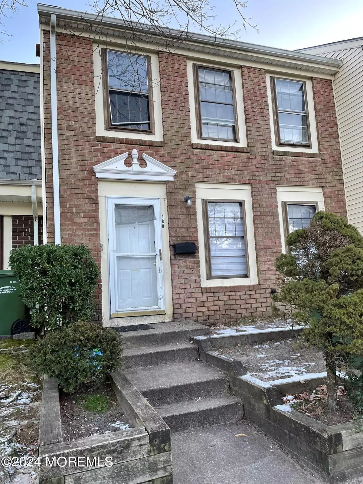 Lakewood, NJ 08701,188 Tudor Court