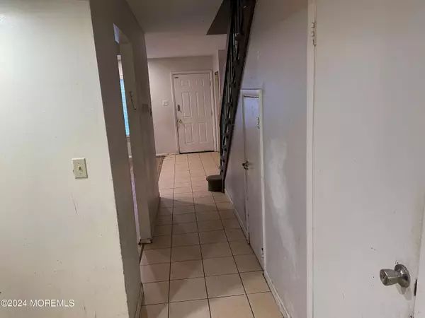 Lakewood, NJ 08701,188 Tudor Court