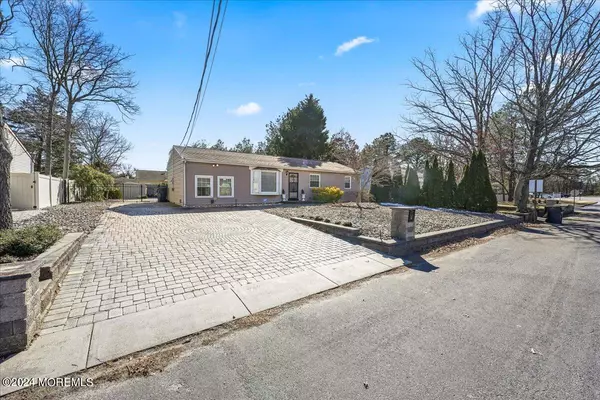 Brick, NJ 08723,35 Bay Laurel Drive