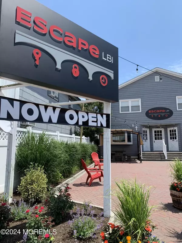 Beach Haven, NJ 08008,905 N Bay Avenue