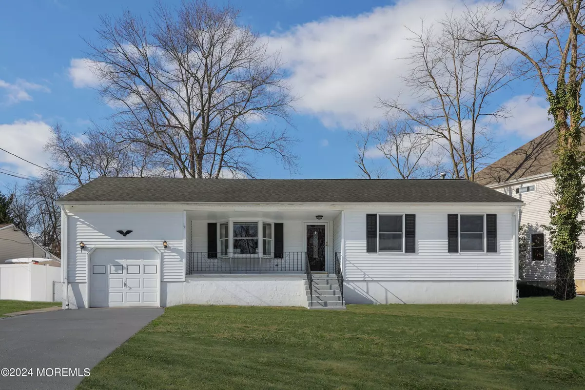 Hazlet, NJ 07730,6 Chestnut Drive