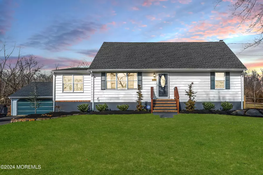 184 Burlington Path Road, Cream Ridge, NJ 08514