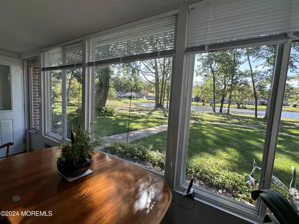 Lakewood, NJ 08701,579 Lake Point Drive