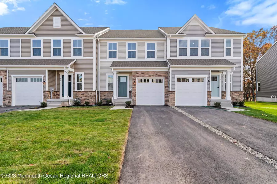 20 Pratt Lane, Lawrenceville, NJ 08648