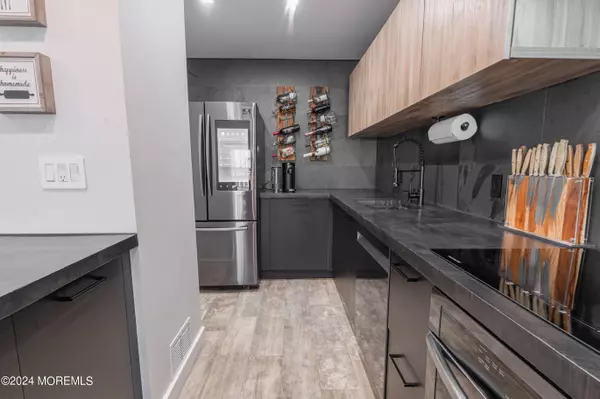 Parlin, NJ 08859,24 Chelsea Court