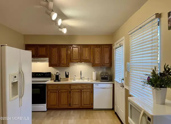 Hazlet, NJ 07730,109 Village Green Way