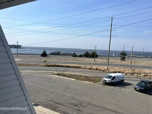 Seaside Heights, NJ 08751,8 Bay Boulevard #C6